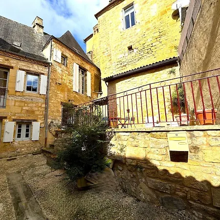 Le Secret De St Cyprien * Saint-Cyprien (Dordogne)